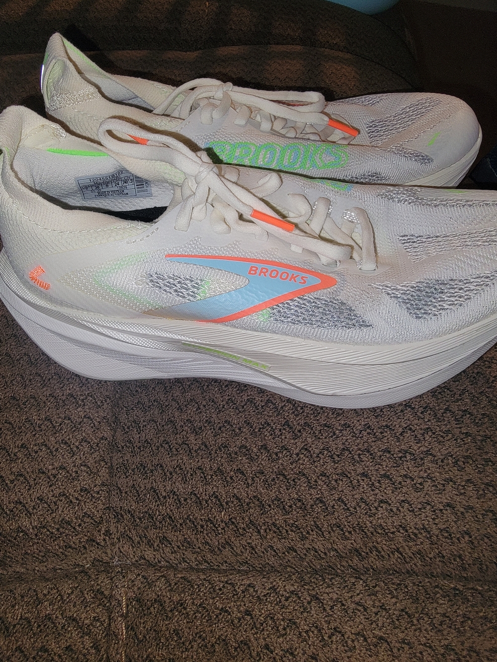 Brooks HYPERION MAX 3 Women's White Running Shoes -  Neon Accents